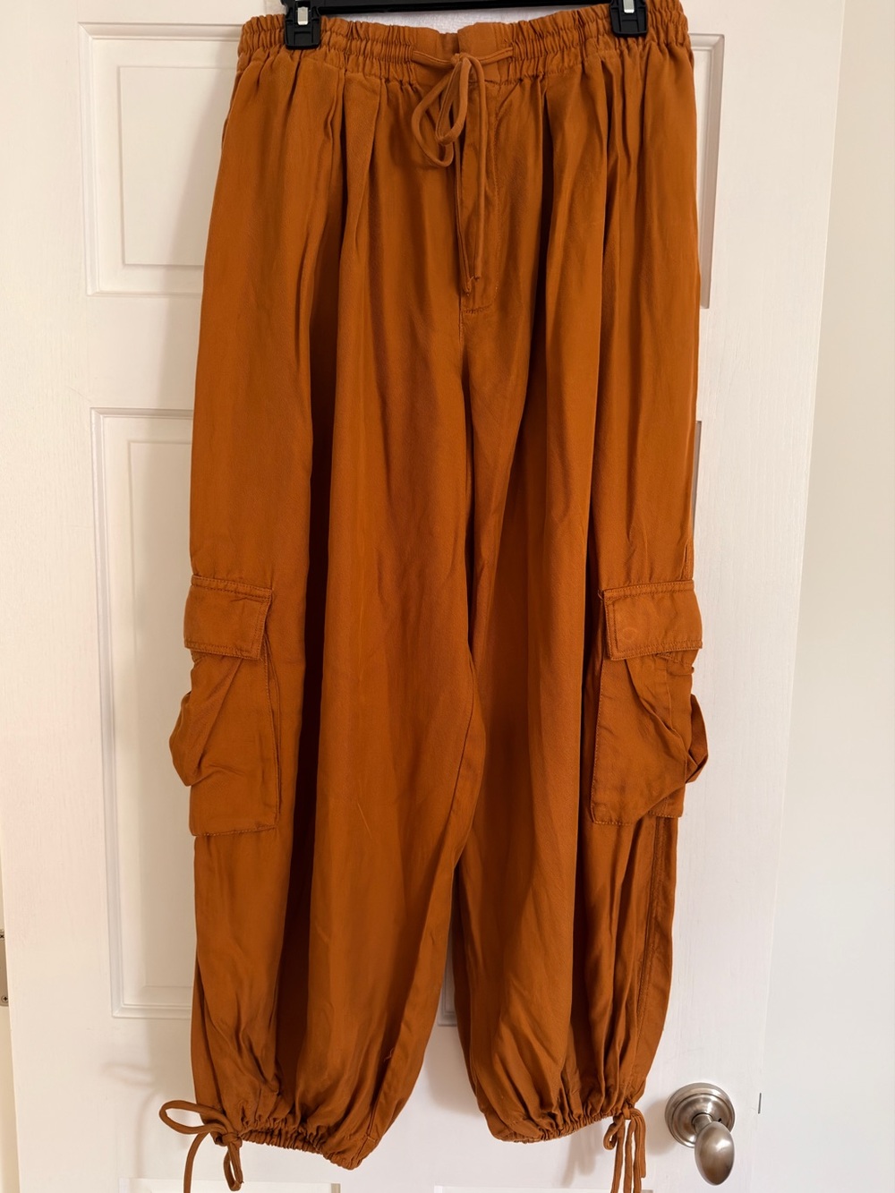 Free people women’s  Cargo Jogger Pants in Rust size medium